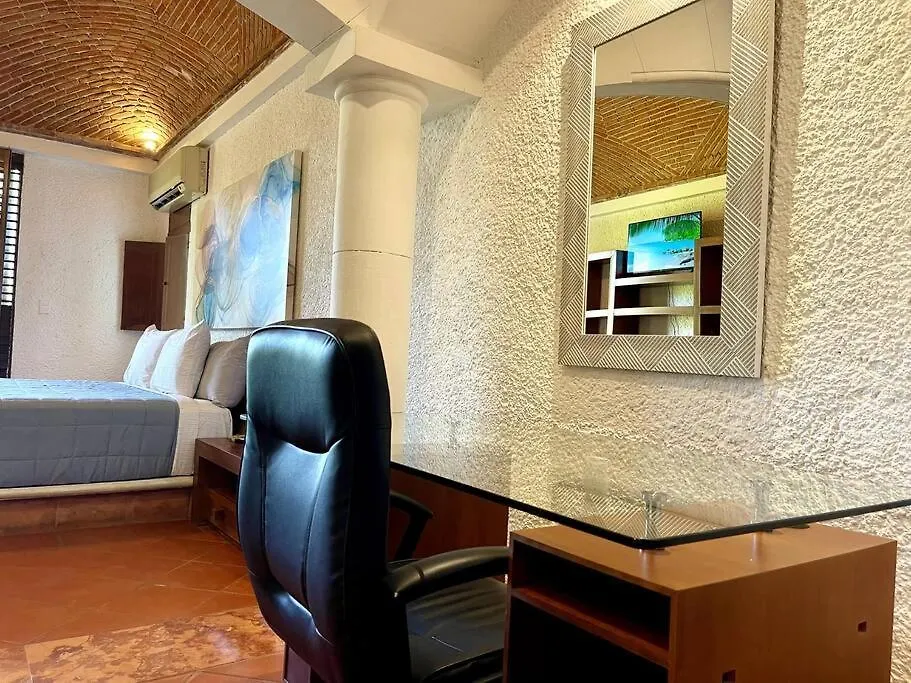 5Br Waterfont Private Villa With Pool & Gardens By Solmar Rentals Cancun